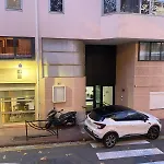 Apartment Agreable 2 Pieces Terrasse, Piscine, Clemenceau A1b235