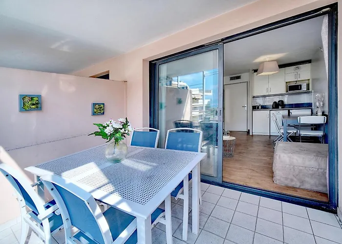 Agreable 2 Pieces Terrasse, Piscine, Clemenceau A1b235 *