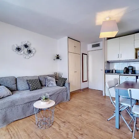 Apartmán Agreable 2 Pieces Terrasse, Piscine, Clemenceau A1b235