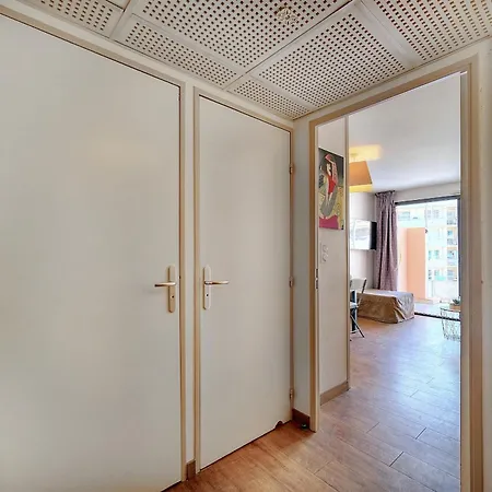 Apartmán Agreable 2 Pieces Terrasse, Piscine, Clemenceau A1b235