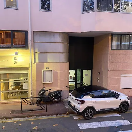 Apartmán Agreable 2 Pieces Terrasse, Piscine, Clemenceau A1b235
