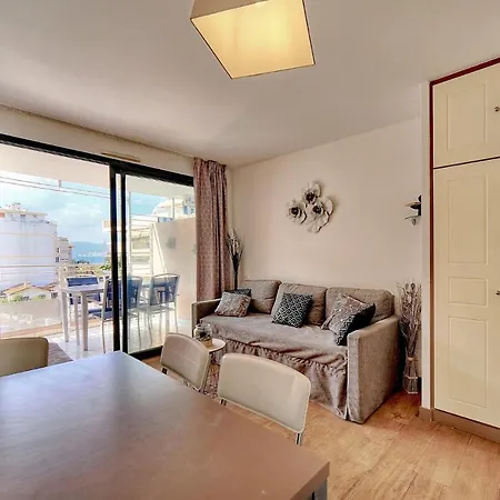 2 Pièces Terrasse, Piscine, Clémenceau A1b235 * Cannes