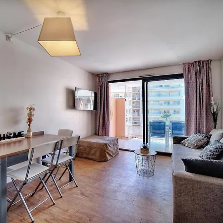 2 Pièces Terrasse, Piscine, Clémenceau A1b235